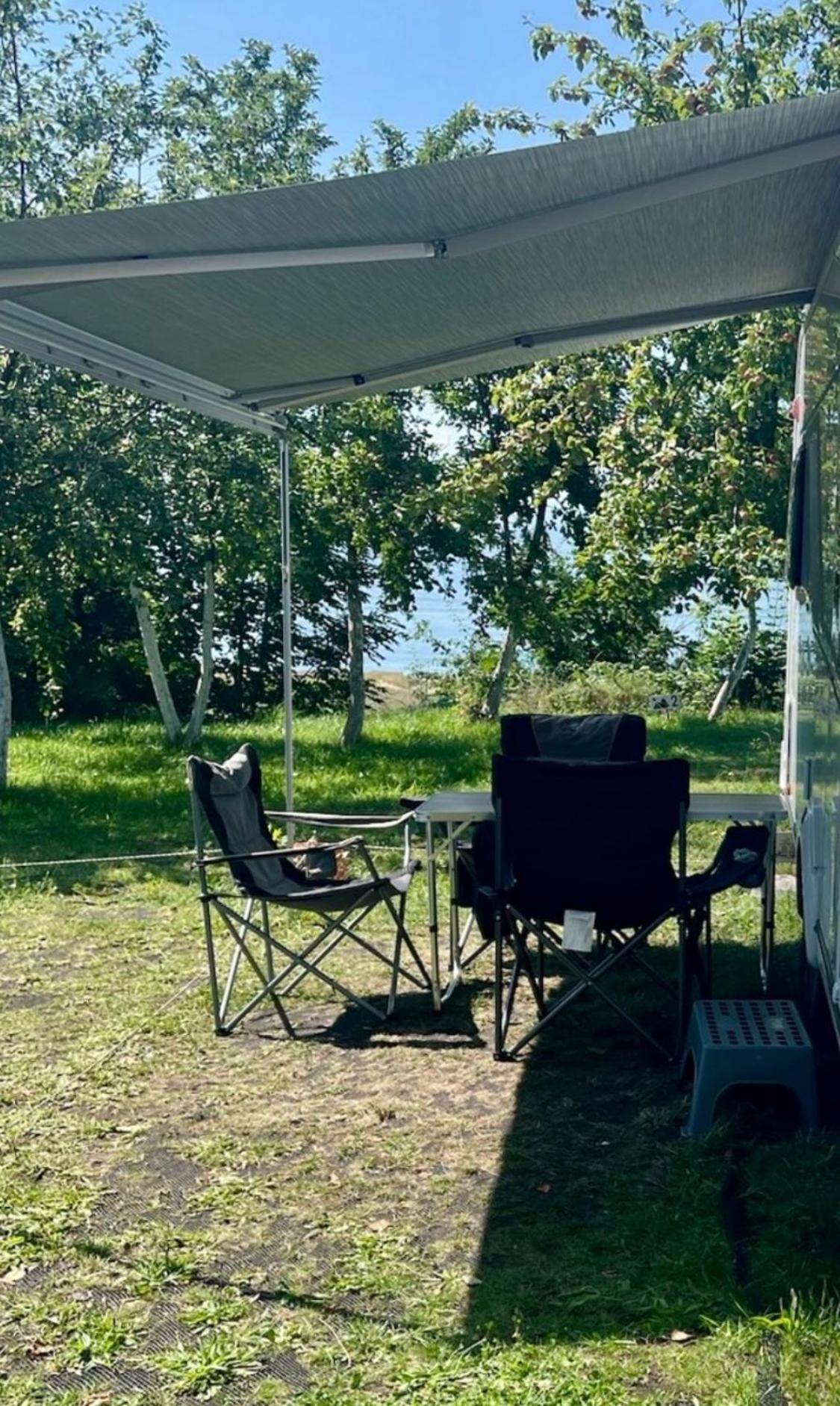 5 Sterne Wohnwagen Direkt An Der Messe - Comfortable New Caravan At Fair Trade - Floor Heating - 2 Big Beds - Fully Equipped - Auf Expo Plaza Und Messe - Klimaanlage - Fussbodenheizung - Reserved Site On Extra Cost